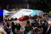 【ジュネーブモーターショー08】写真蔵…マツダ デミオ 3ドアHB ローンチ 画像