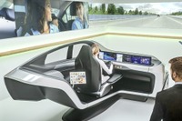 コンチネンタルのドライビングシミュレーター、自動運転が可能…フランクフルトモーターショー2019で発表へ 画像