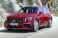 メルセデスベンツ GLB に高性能版「AMG 35」…2.0ターボは306馬力 画像
