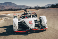 【フォーミュラE】2019/2020シーズンからワークス参戦のポルシェ、「99X Electric」を公開 画像