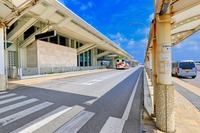 空港周辺の渋滞緩和に、公共交通機関とカーシェアと組み合わせ 沖縄で実験へ 画像