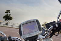 【GARMIN zumo550 使ってみた (1)】これならツーリングでも迷わない バイク専用ナビ 画像