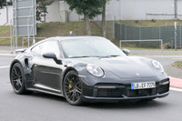 ポルシェ 911「ターボS」新型、エンジン進化で640馬力へ! 画像