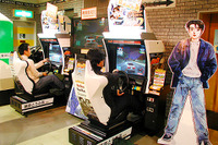 あの「溝落とし」もできる!? セガ『頭文字D Arcade Stage』ゲーセンに登場 画像