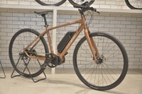 ルイガノから都心の坂道の楽々こなすE-スポーツバイク『アビエーター-E』登場 画像