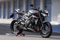 トライアンフ、新エンジン搭載の新型ストリートトリプルRS 発売へ 外観も刷新 画像