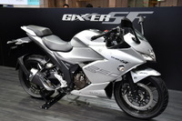 スズキの油冷エンジンが復活!『ジクサー 250』はビギナーにも魅力…東京モーターショー2019 画像