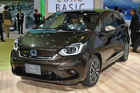 ホンダ フィット 新型の“ハイ＆ロー”は、「LUXE」と「BASIC」…東京モーターショー2019［詳細画像］ 画像