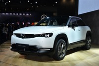 【マツダ MX-30】「内燃車もEVも人間中心。乗り味は目をつぶって乗ったら違いがわからないかも」 廣瀬専務［インタビュー］ 画像
