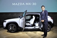 マツダ初のピュアEV『MX-30』はヒューマンモダン、ドアの開き方はあのクルマから…東京モーターショー2019［デザイナーインタビュー］ 画像