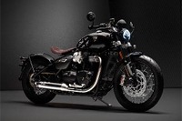 トライアンフ、ファクトリーカスタム「ボバーTFC」新型を来春発売へ 238万9000円 画像