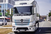 メルセデスベンツのEVトラック、実証テストで航続や動力性能を確認 2021年から量産へ 画像