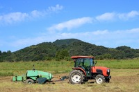 トレーラータイプの農作業機の公道走行を解禁へ 国交省 画像