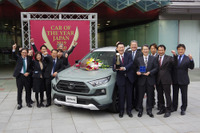 【日本カーオブザイヤー2019-20】今年の一台は『トヨタ RAV4』に決定! 国産車は3年ぶり 画像