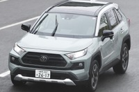 RAV4 は街中で楽しくオフロードで安心…竹岡圭【日本カーオブザイヤー2019-2020】 画像