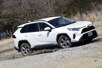 テクノロジーを盛り込みながら手の届く価格にした RAV4…工藤貴宏【日本カーオブザイヤー2019-2020】 画像