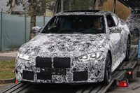 BMW M4クーペ 新型、ついに最終デザインが見えた! 画像