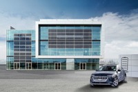 アウディ、ブランドエクスペリエンスセンター開設…太陽光発電で電動車を充電可能 画像