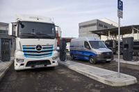 ダイムラー本社、充電ステーション開設…新型EVのテストに活用 画像