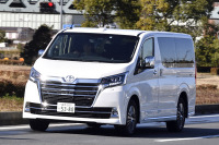 【トヨタ グランエース 新型試乗】ありそうでなかった「4人のVIP」のための上級送迎車…まるも亜希子 画像