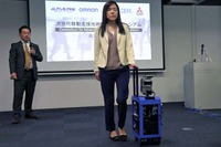 視覚障害者の移動をサポートする小型ロボットを共同開発…アルプスアルパインなど5社 画像