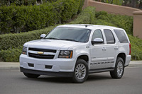 GM、ハイブリッドカーを3か月に1台投入 画像