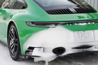 クリアテールレンズがカッコよすぎ…ポルシェ 911 GTS 新型、全部見えた 画像