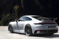 ポルシェ 911 新型の最新カスタマイズプログラム、「ポルシェ エクスクルーシブ」がデザイン…欧州で設定 画像