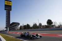 【F1】バルセロナ合同テストはじまる…初回初日、メルセデスが1-2発進 画像