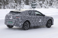DS 4 がクーペスタイルで復活!メルセデスベンツ Aクラス の刺客となるか 画像