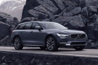ボルボ  V90 と V90 クロスカントリー に改良新型、48Vマイルドハイブリッド設定…欧州発表 画像