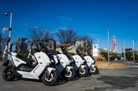 BMW、電動スクーター『Cエヴォリューション』を警視庁に納入　輸入二輪車ブランド初 画像