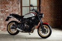 ヤマハ、XSR700 ABS にも「RZカラー」追加へ 80年代をイメージ 画像