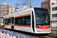 大阪の阪堺電軌に4編成目の超低床電車…カラーやインテリアを変更した1101形　3月28日から 画像