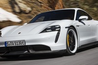 ポルシェ タイカン、パフォーマンスカーとラグジュアリーカーで2冠…ワールドカーオブザイヤー2020 画像