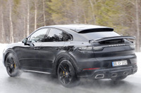 カイエンクーペにも「ライオン」…820馬力の最強ハイブリッド、車名は「GTS」か!? 画像