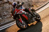 BMWモトラッド、新型アドベンチャースポーツ「S1000XR」発売へ 画像
