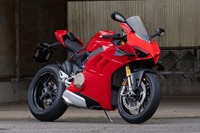 【ドゥカティ パニガーレV4S 試乗】ウェットでも垣間見えたスーパーバイクの片鱗…丸山浩 画像