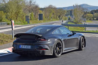 「大人のGT3」はエアロも控えめ…ポルシェ 911 GT3 ツーリングの開発車両を目撃 画像