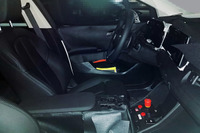 BMW 2シリーズ アクティブツアラー 次期型、運転席を激写!3列シート追加も? 画像