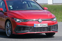 VW ゴルフGTI TCR、早くも2世代目をフルヌード激写!デビュー間近か 画像