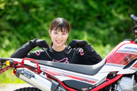 元SKE48梅本まどか、オフロードバイクを初体験 画像