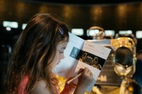 メルセデスベンツ博物館、子ども向け最新プログラム開始…エンジンキット組み立ても可能 画像