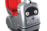 1人乗り自動運転ロボット『ラクロ』、量産タイプを7月より発売 画像
