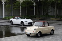 マツダ100周年、記念車のモチーフは戦後初めてのクーペ…デザイナーが手掛けたグッズも販売 画像