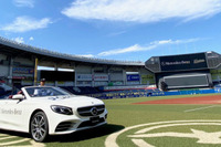 千葉ロッテマリーンズ、リリーフカーにメルセデスベンツ S560カブリオレ を使用 画像