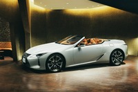 【レクサス LC 改良新型】コンバーチブルを新設定…青の洞窟をイメージした限定モデルも発売 画像