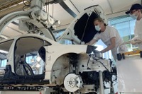 VW ゴルフ EV、購入者が組み立てに参加できる…パワートレイン装着も可能 画像