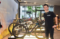 スペシャライズド銀座がe-Bikeのオンリーショップにリニューアルオープン、アンバサダーの笹原右京も登場 画像