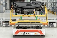 ポルシェ、自動運転の無人輸送ロボット企業を買収 画像